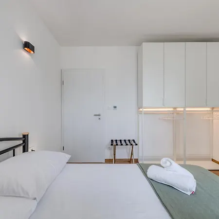 Family Bliss Apartment Split